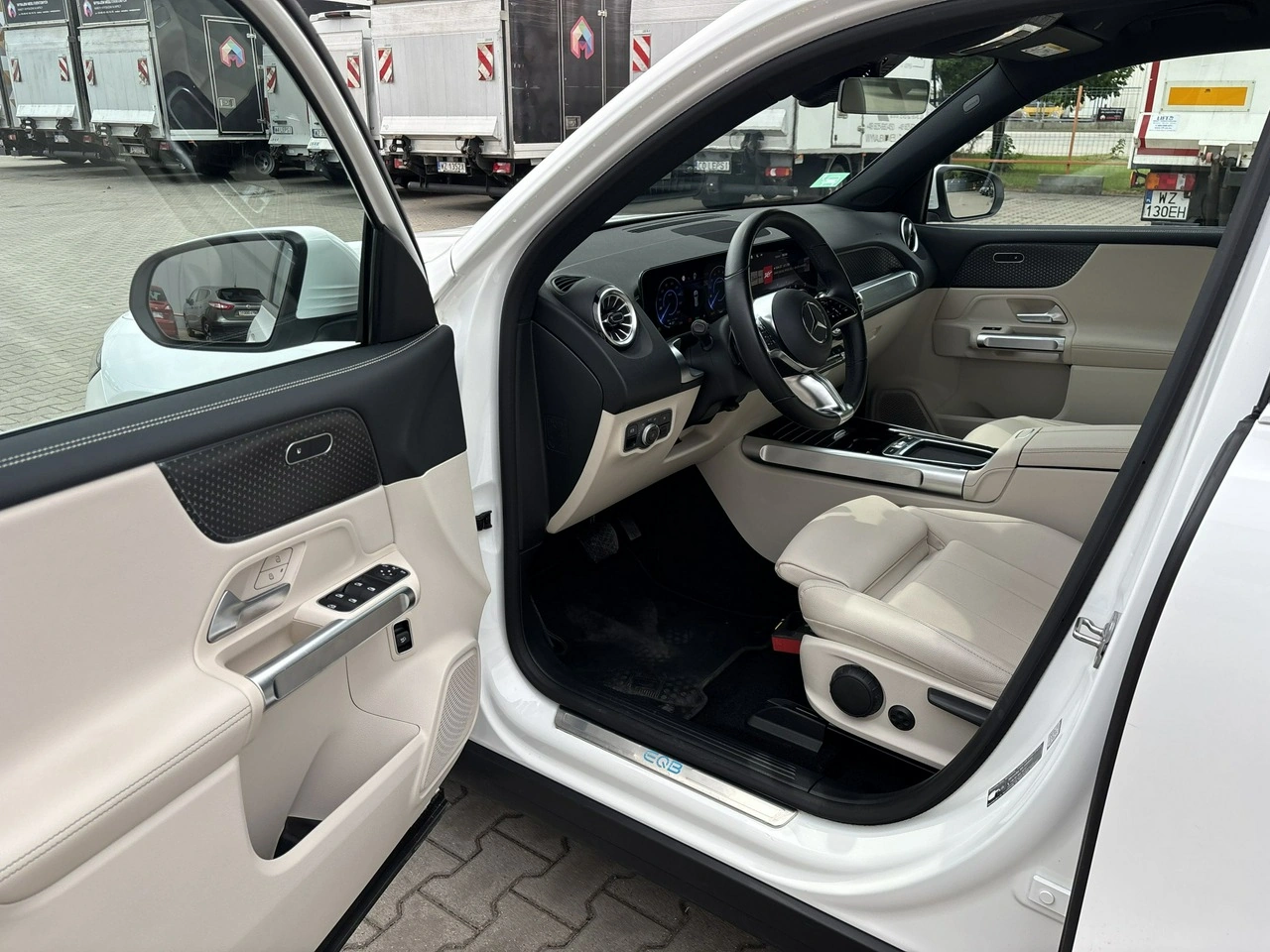 Mercedes EQB - Zdjęcie 10