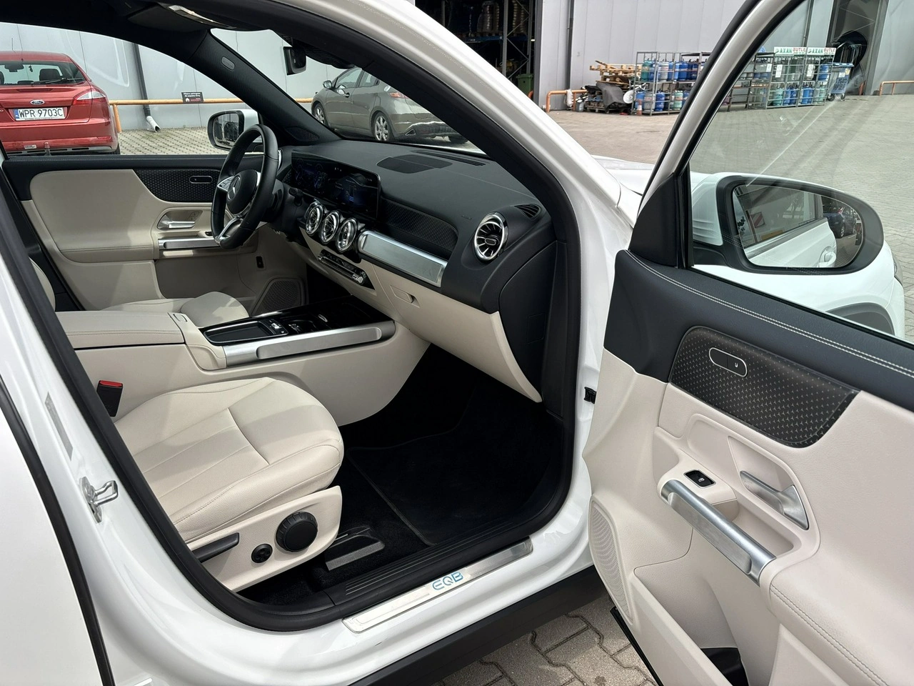 Mercedes EQB - Zdjęcie 15