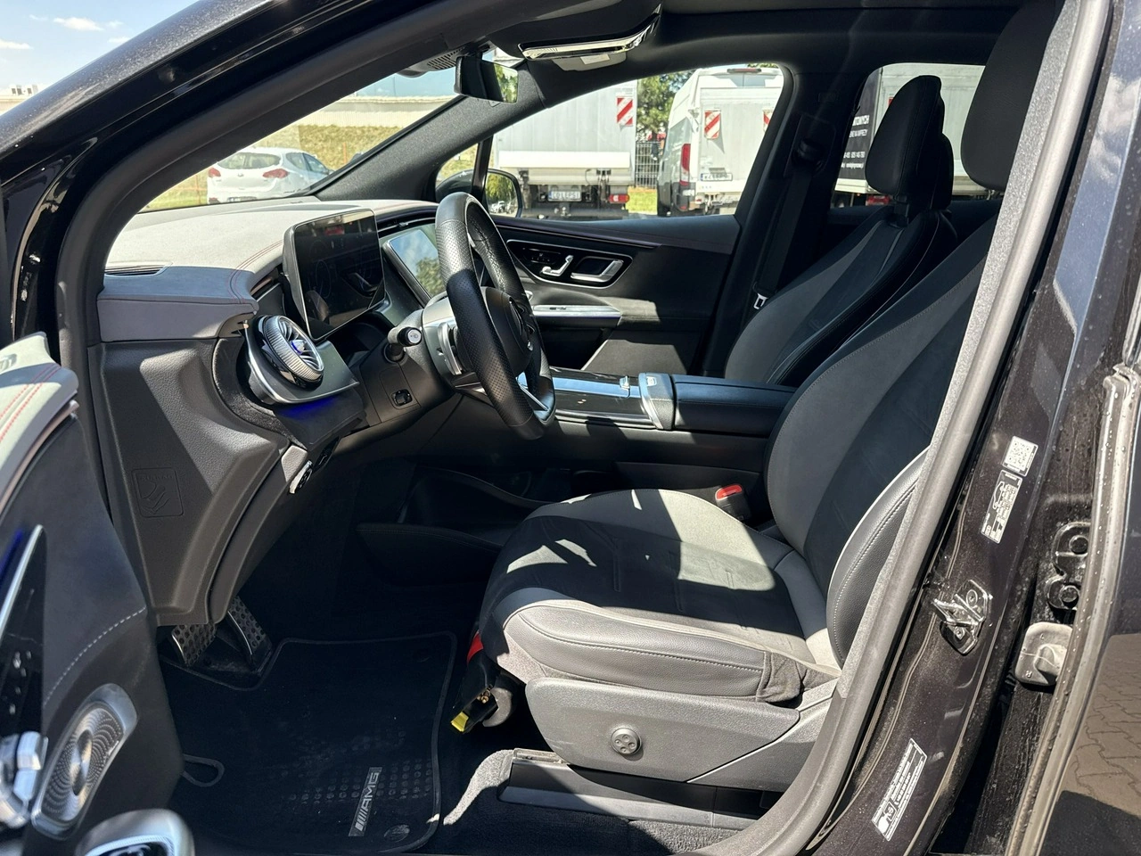 Mercedes EQE - Zdjęcie 10