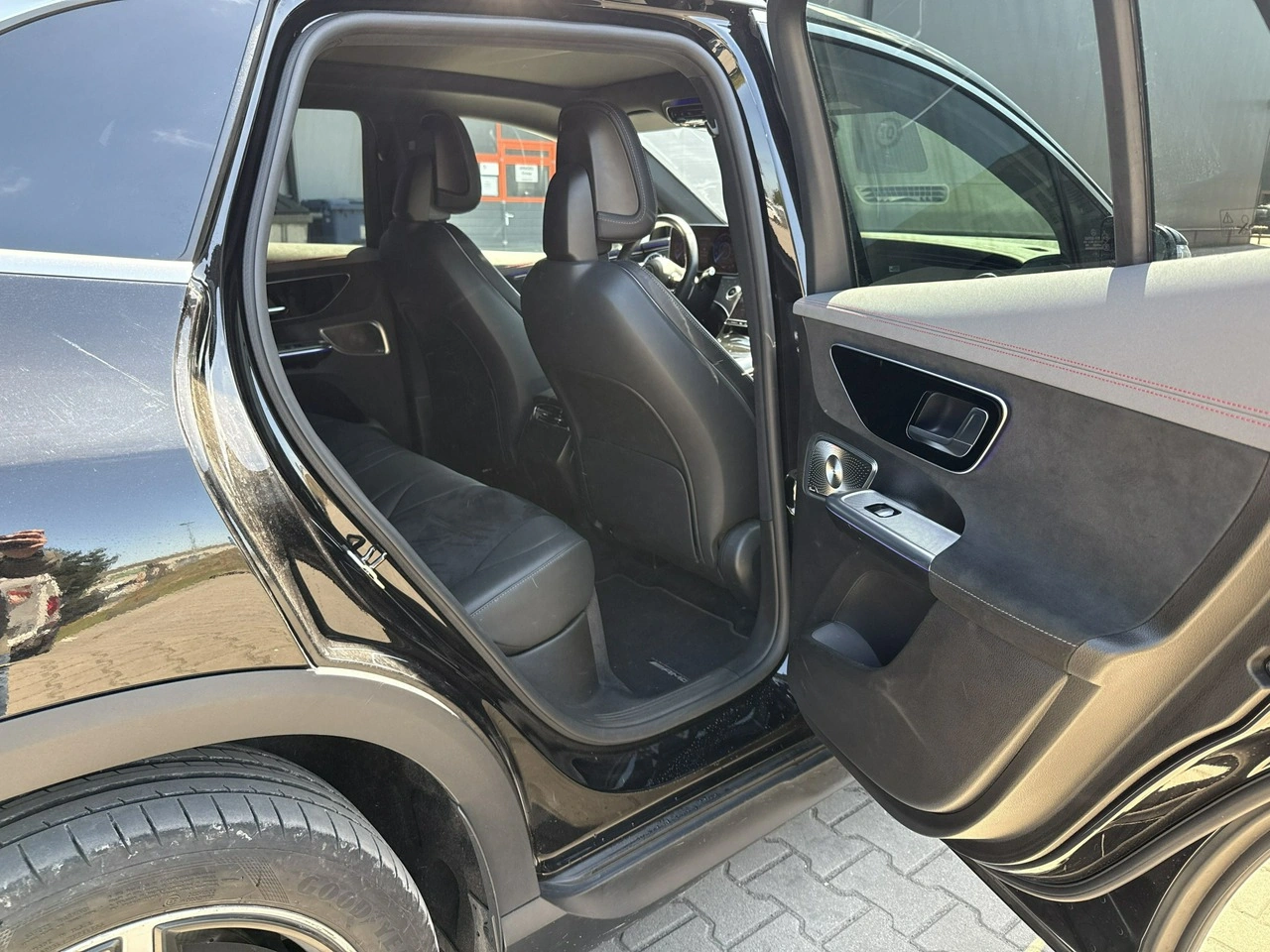 Mercedes EQE - Zdjęcie 17
