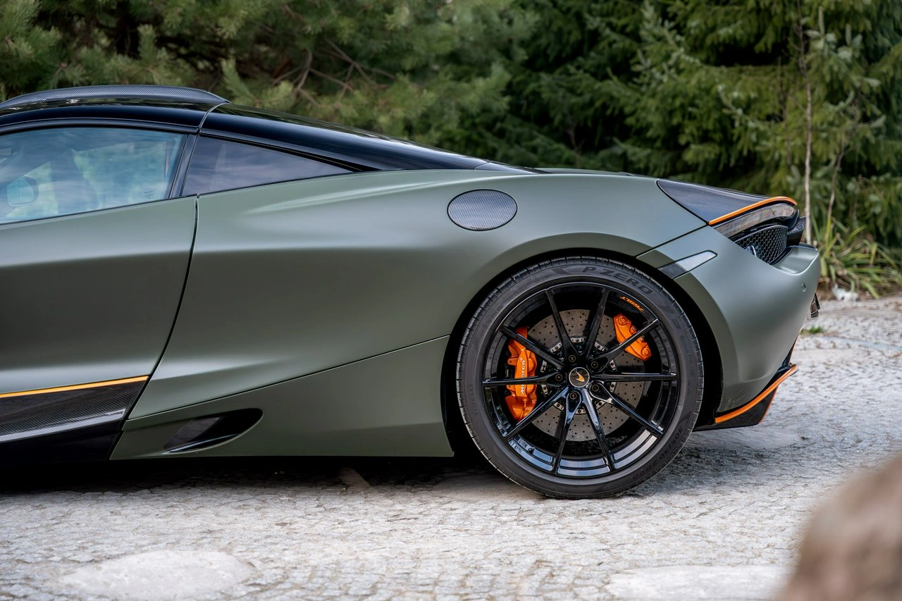 McLaren 720S Coupe - Zdjęcie 12