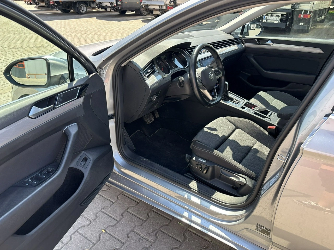 Volkswagen Passat - Zdjęcie 10