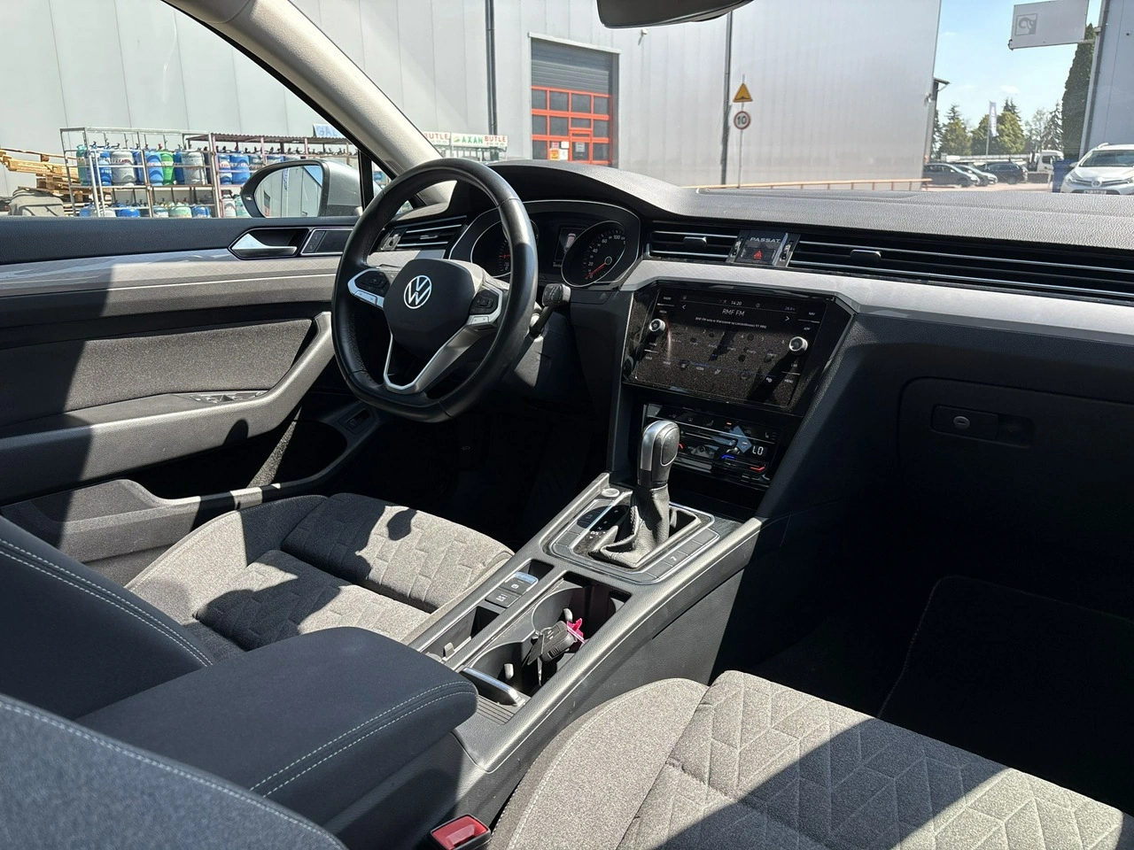Volkswagen Passat - Zdjęcie 13