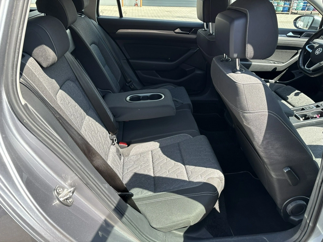 Volkswagen Passat - Zdjęcie 16