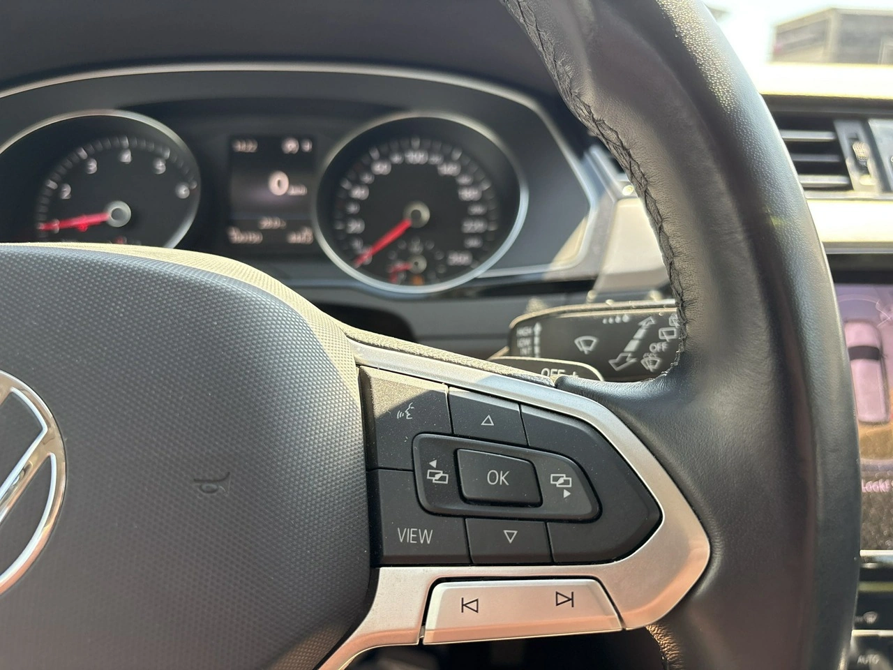 Volkswagen Passat - Zdjęcie 24