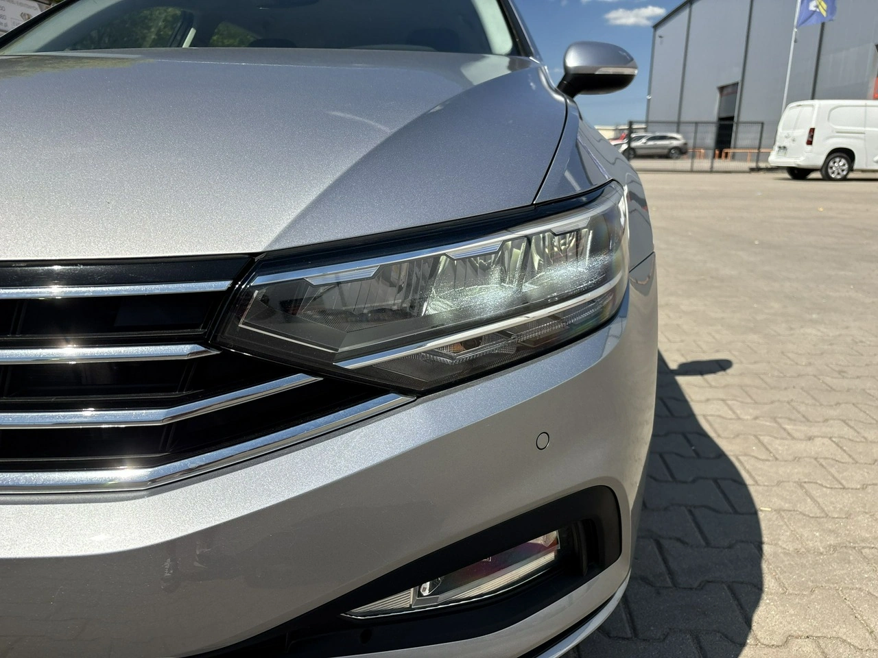 Volkswagen Passat - Zdjęcie 8