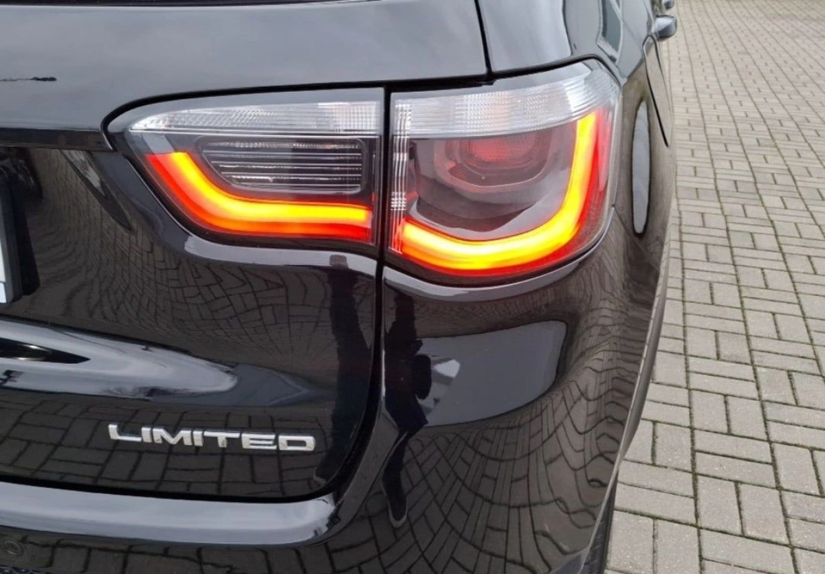 Jeep Compass - Zdjęcie 17