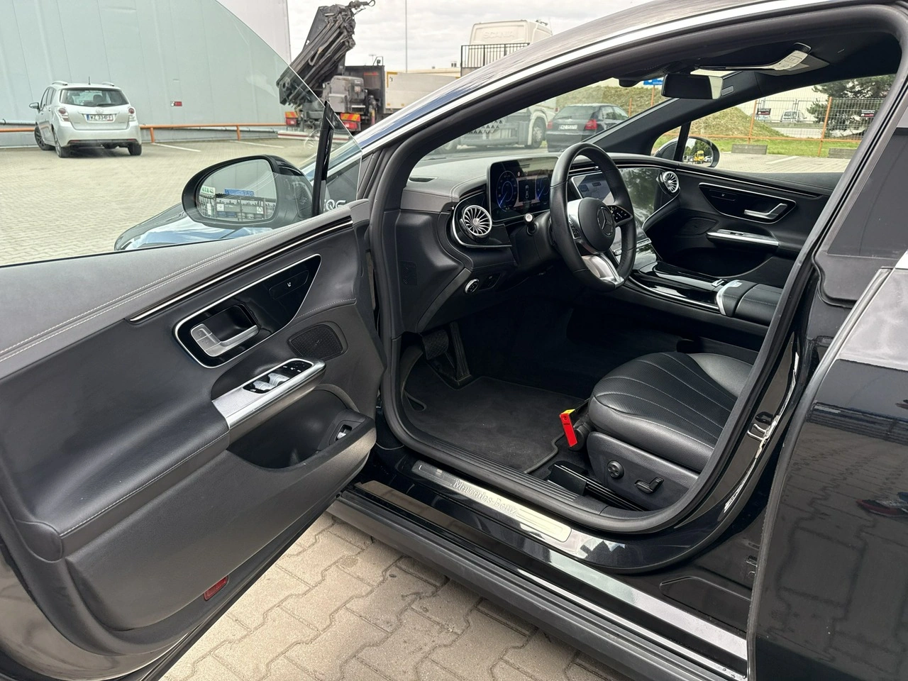 Mercedes EQE - Zdjęcie 9