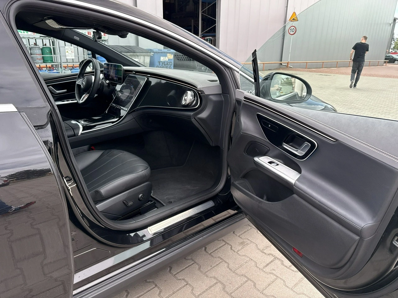 Mercedes EQE - Zdjęcie 18
