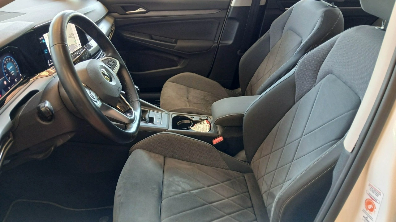 Volkswagen Golf - Zdjęcie 12