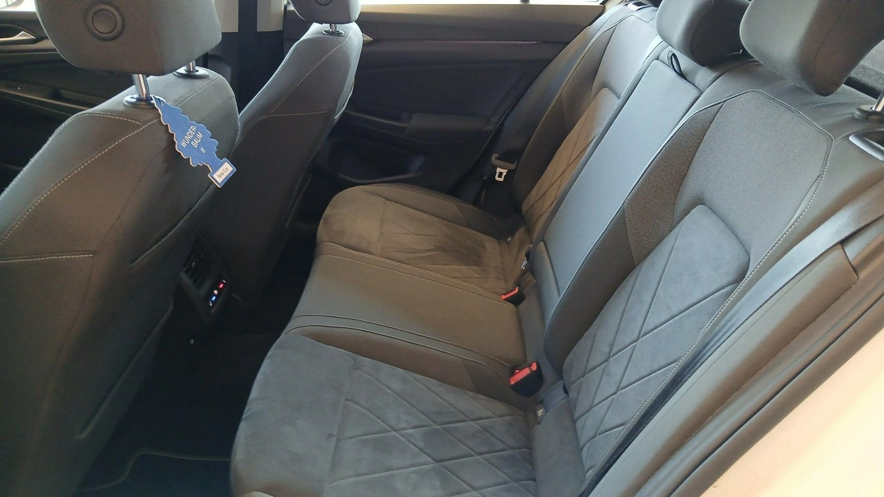 Volkswagen Golf - Zdjęcie 16