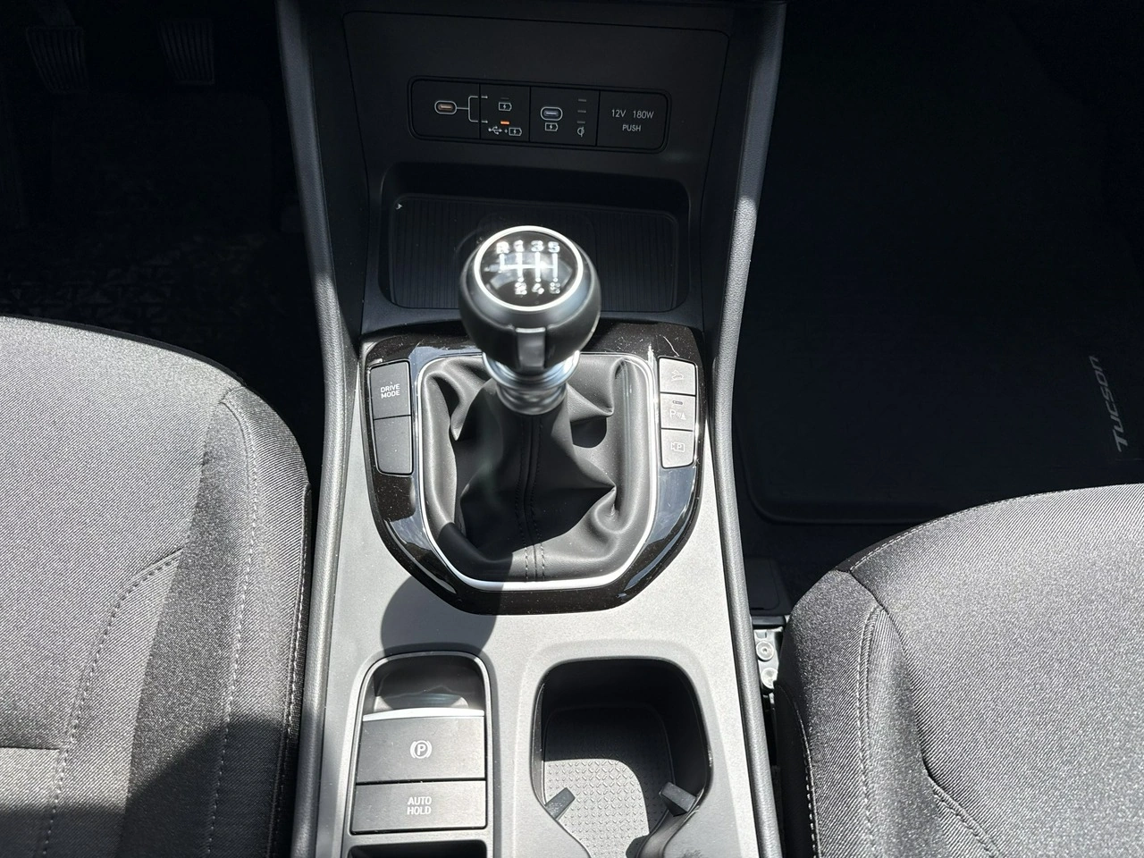 Hyundai Tucson - Zdjęcie 23