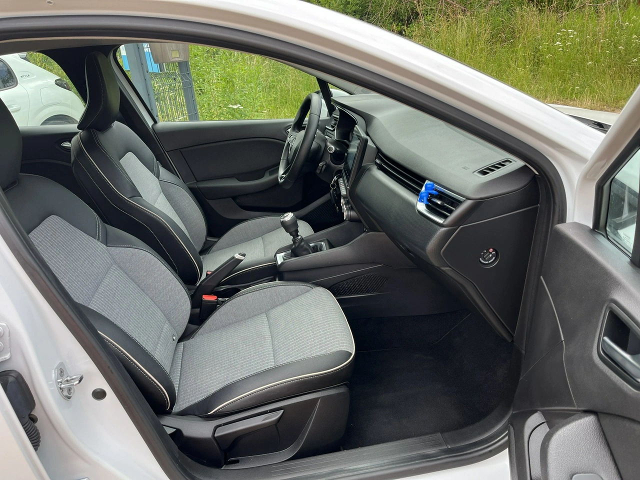 Renault Clio - Zdjęcie 17