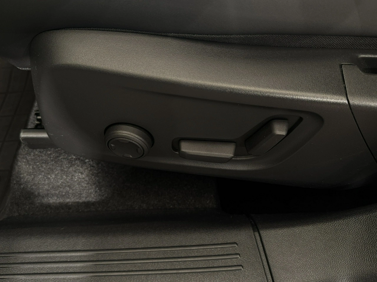 Volvo XC 40 - Zdjęcie 12