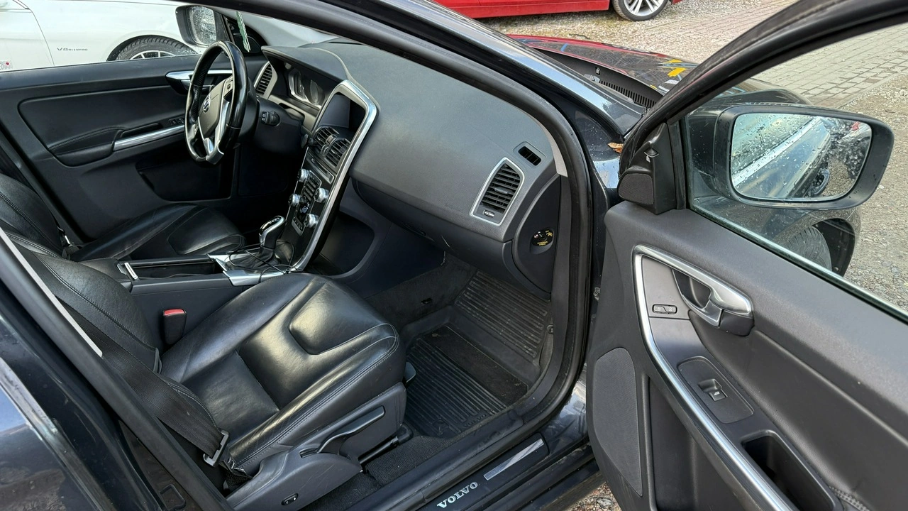 Volvo XC 60 - Zdjęcie 9