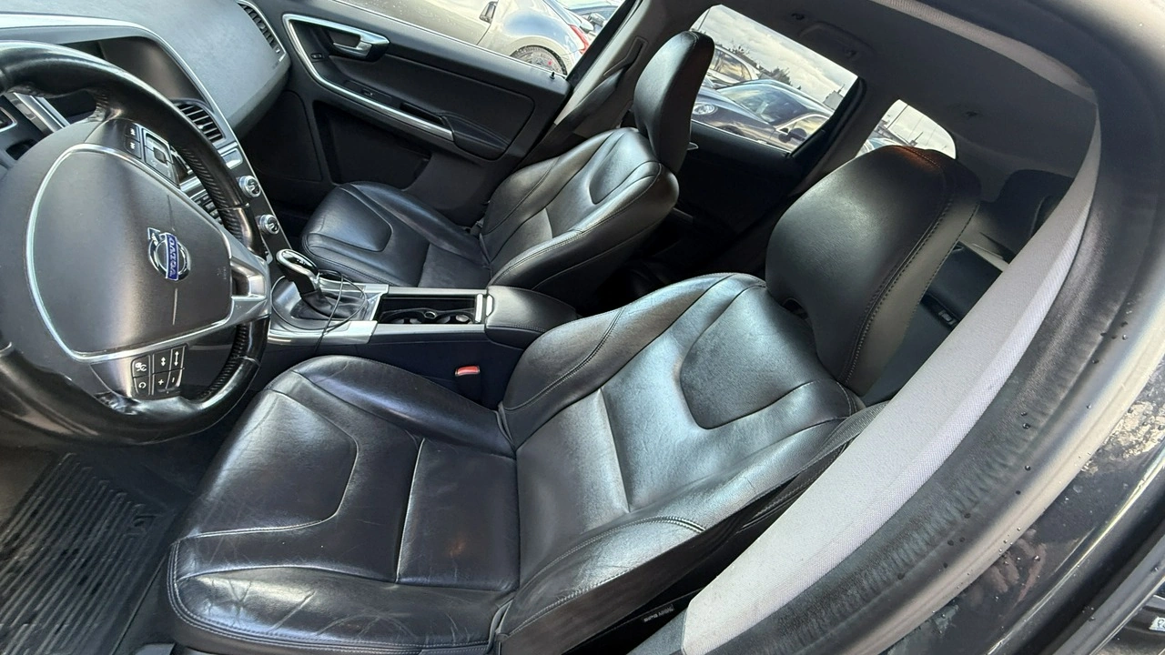 Volvo XC 60 - Zdjęcie 17