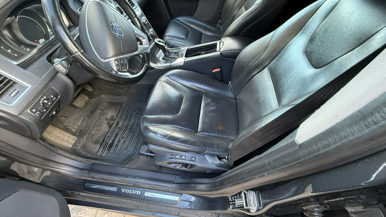 Volvo XC 60 - Zdjęcie 18