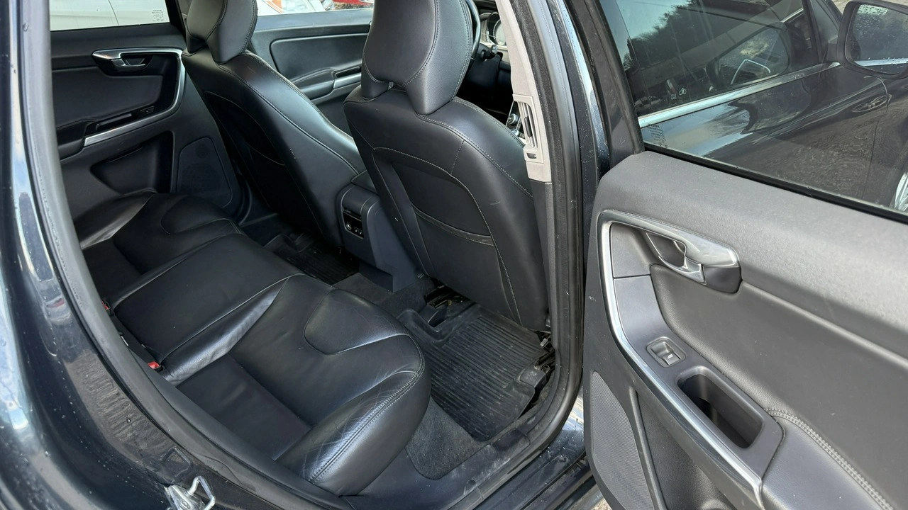 Volvo XC 60 - Zdjęcie 8