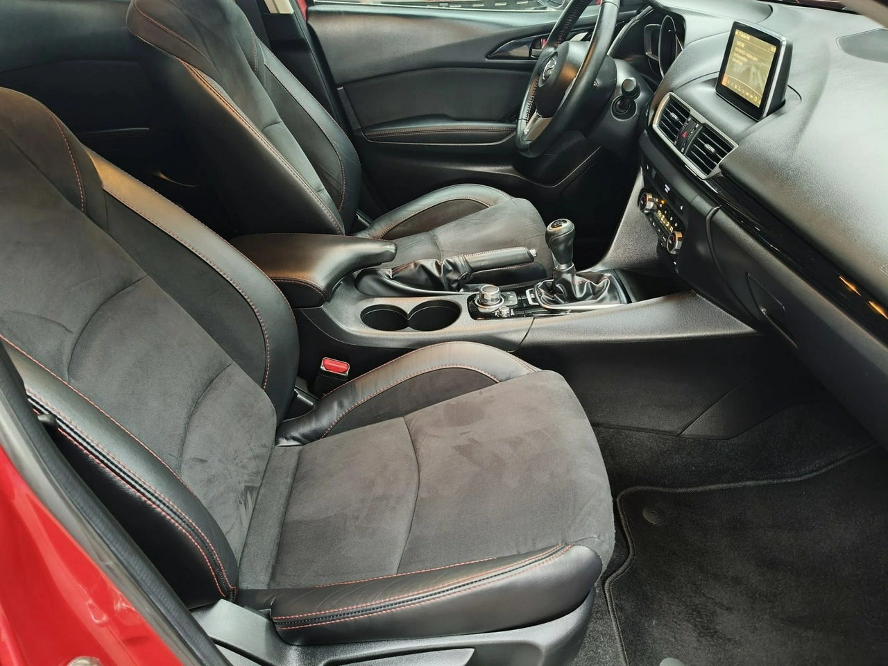 Mazda 3 - Zdjęcie 12