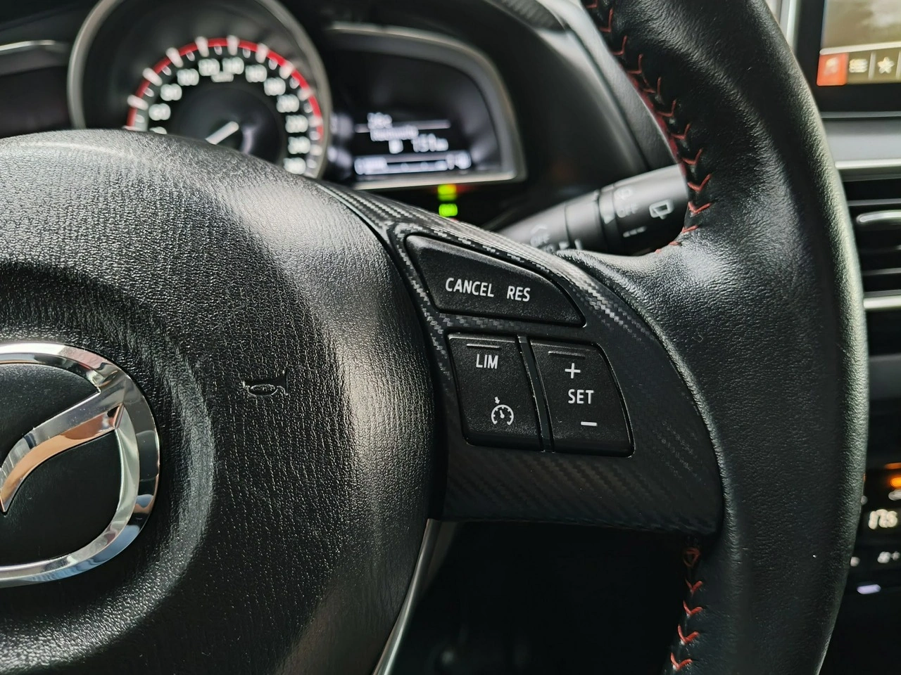 Mazda 3 - Zdjęcie 20