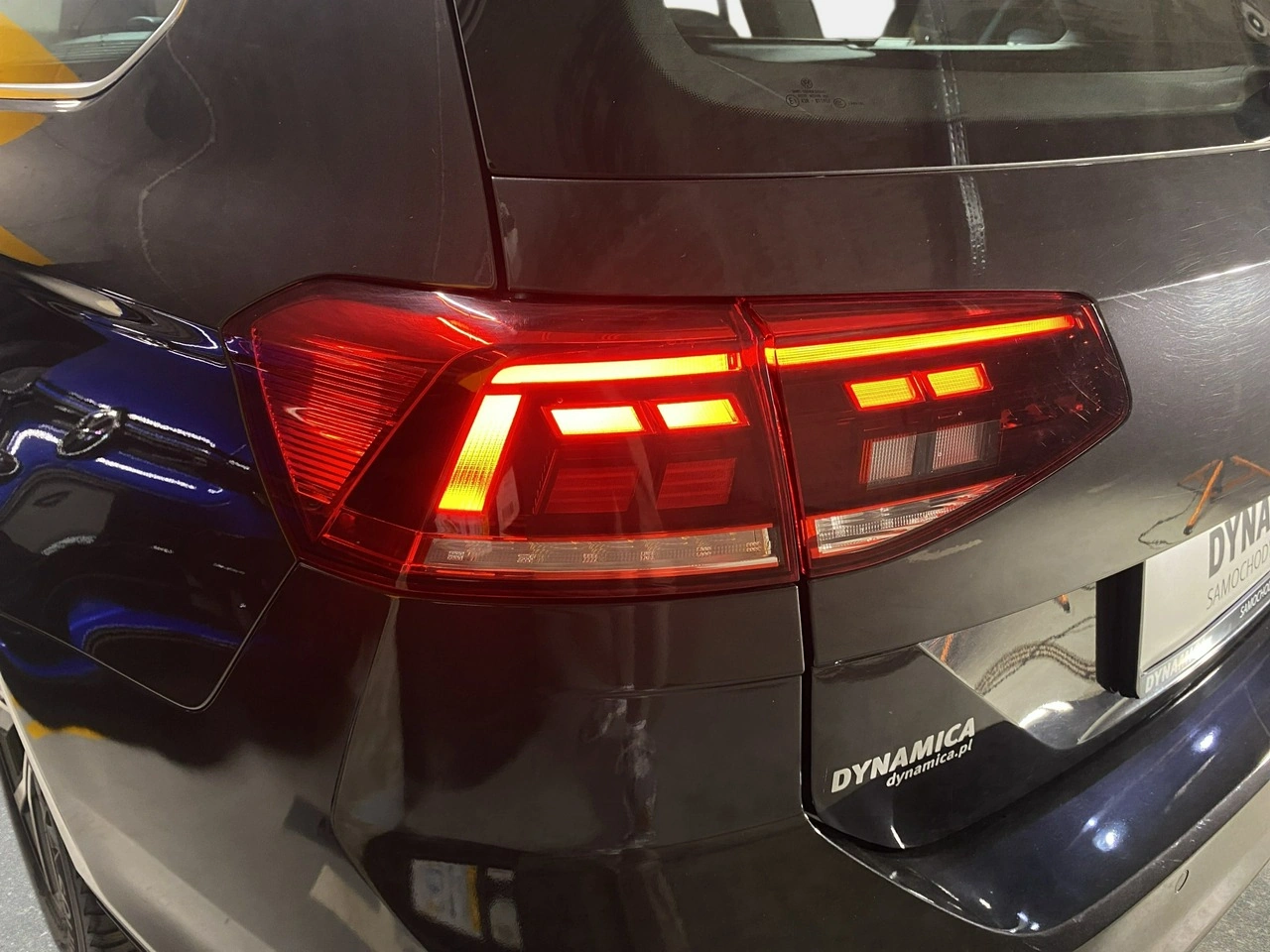 Volkswagen Passat Variant - Zdjęcie 10
