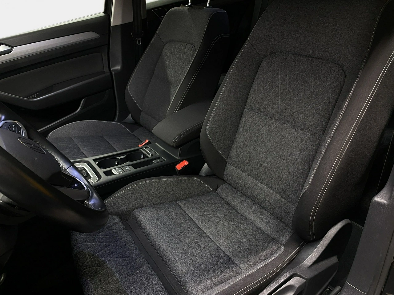 Volkswagen Passat Variant - Zdjęcie 14
