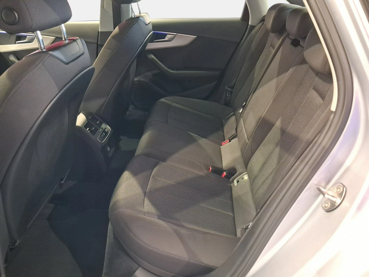 Audi A4 - Zdjęcie 9