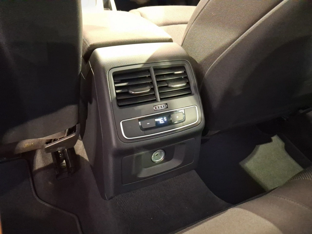 Audi A4 - Zdjęcie 10