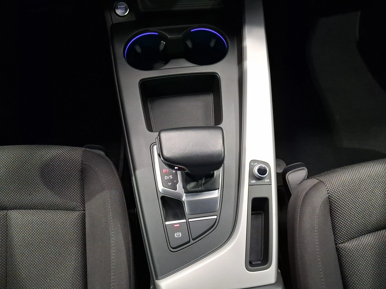 Audi A4 - Zdjęcie 21