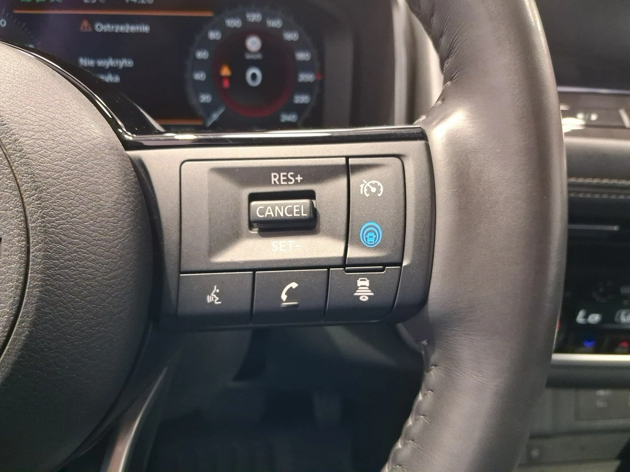 Nissan X-Trail - Zdjęcie 17