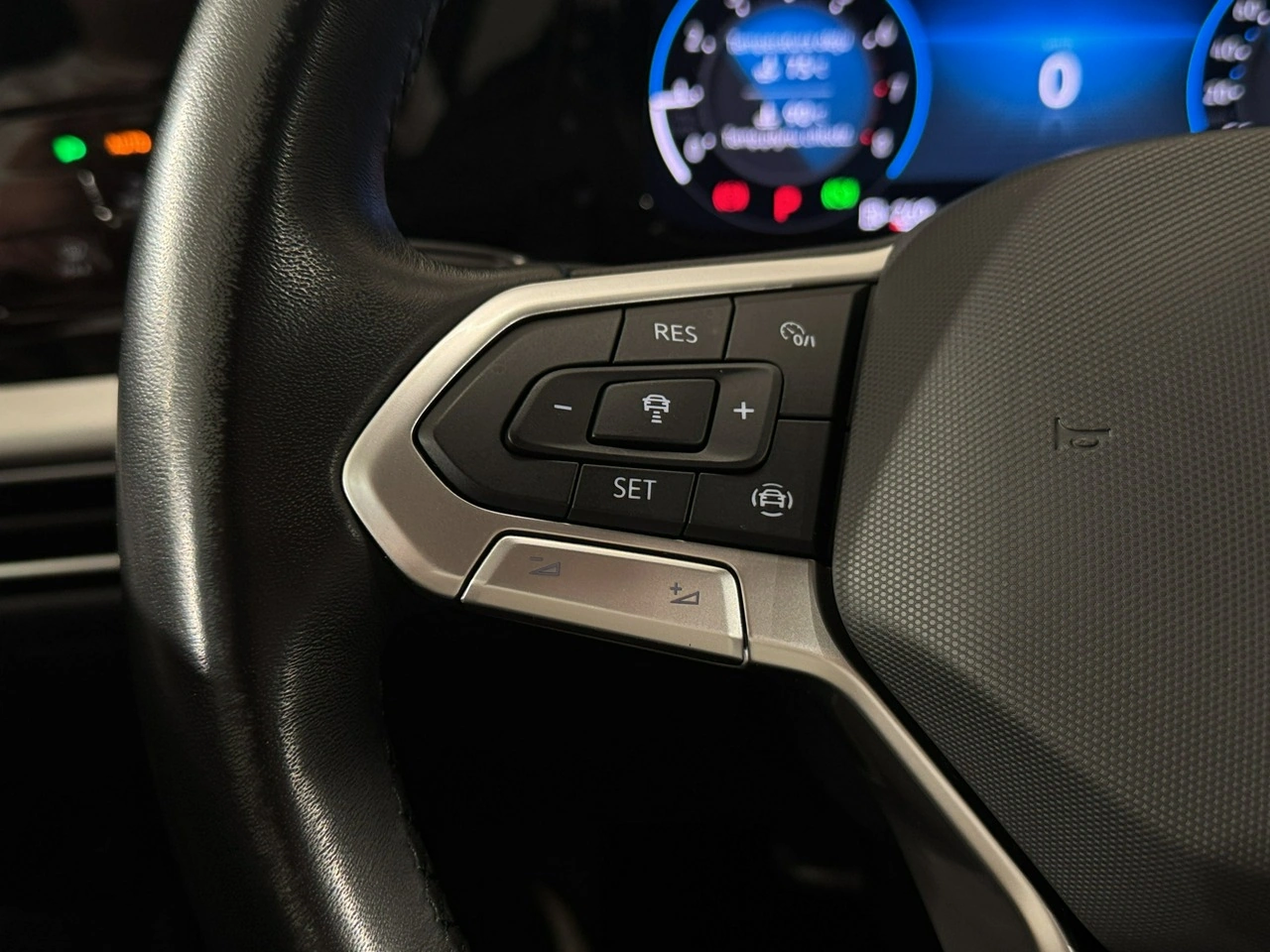 Volkswagen Golf - Zdjęcie 16
