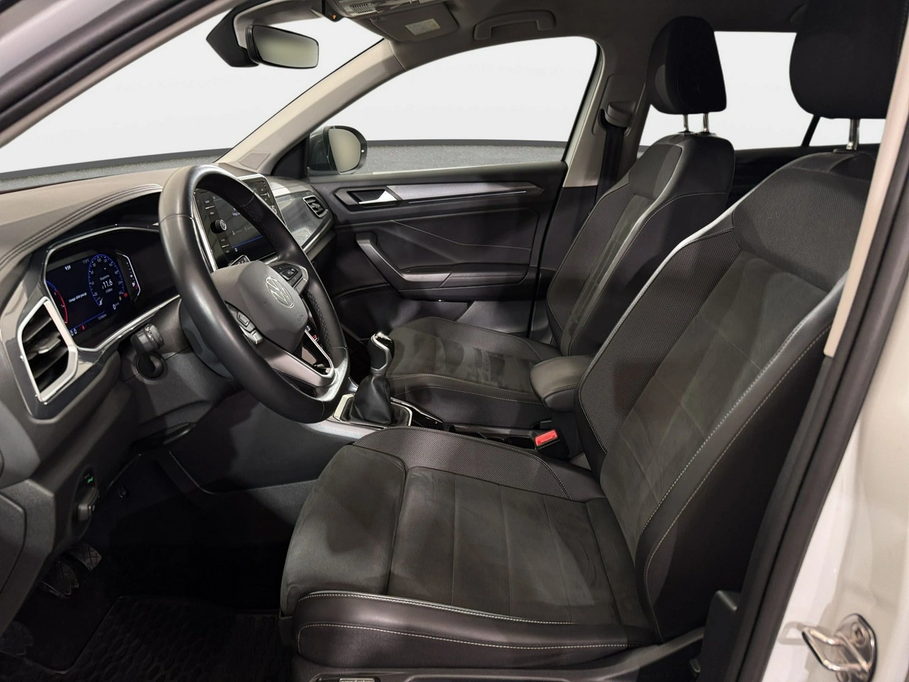 Volkswagen T-Roc - Zdjęcie 11