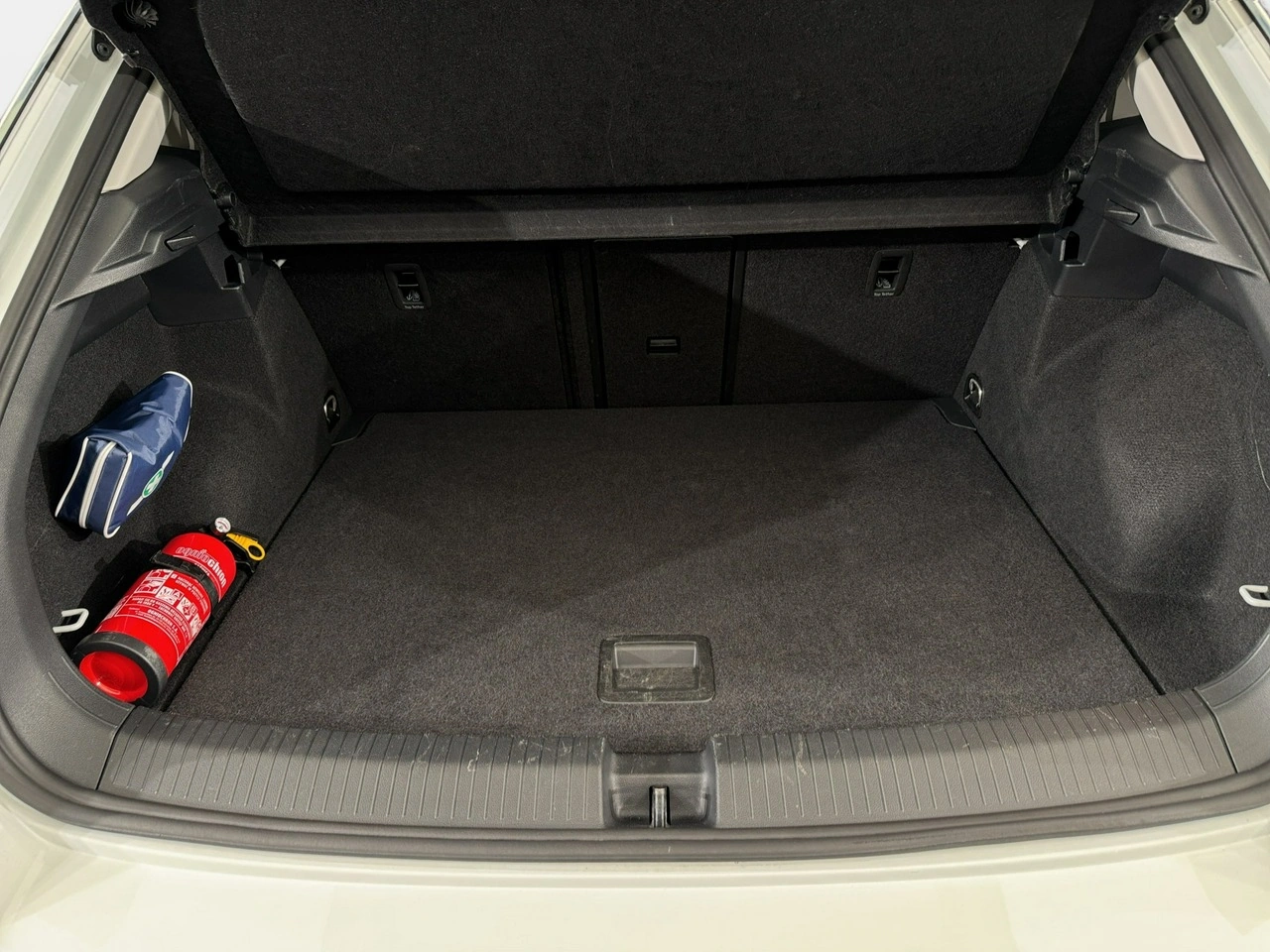 Volkswagen T-Roc - Zdjęcie 13