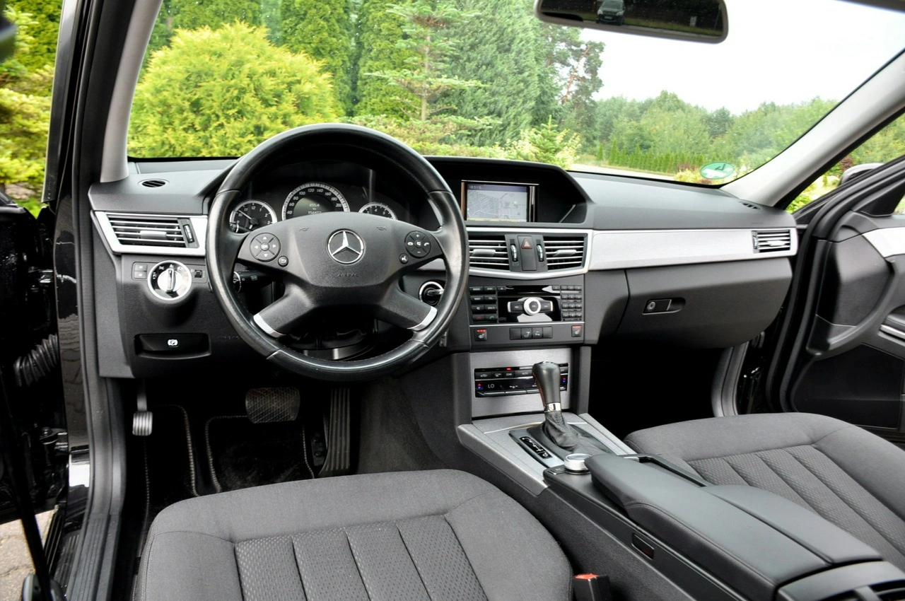 Mercedes E 200 - Zdjęcie 28
