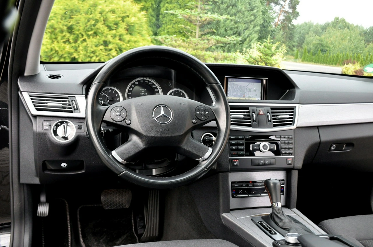 Mercedes E 200 - Zdjęcie 29