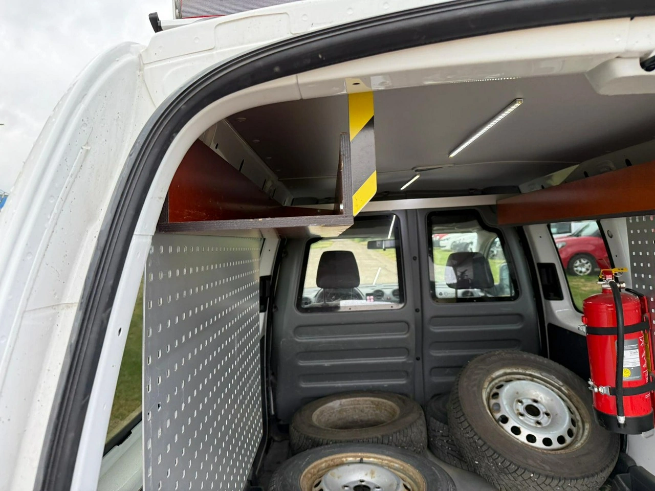 Volkswagen Caddy - Zdjęcie 30