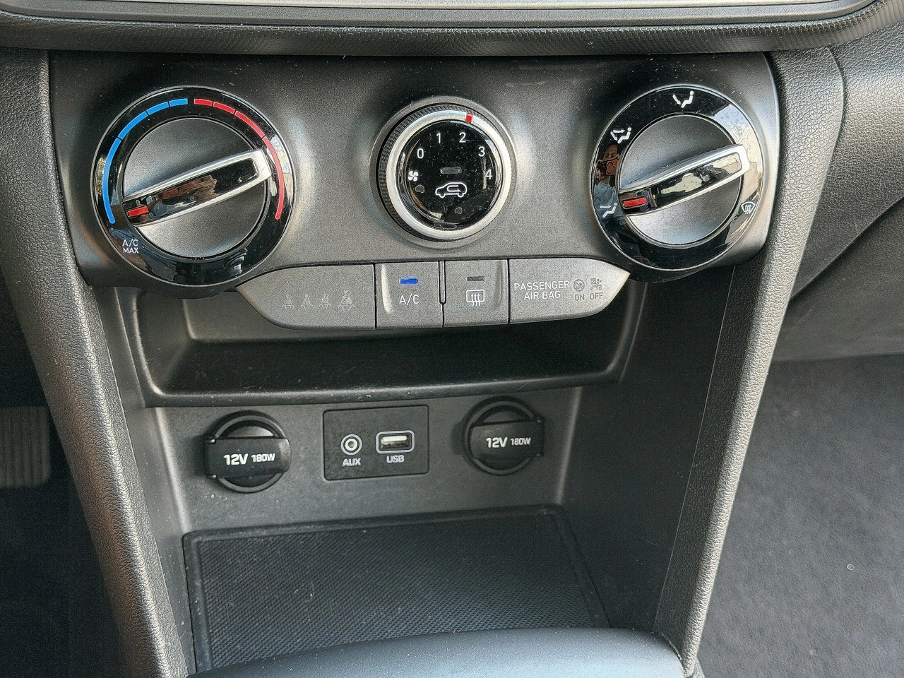 Hyundai Kona - Zdjęcie 11