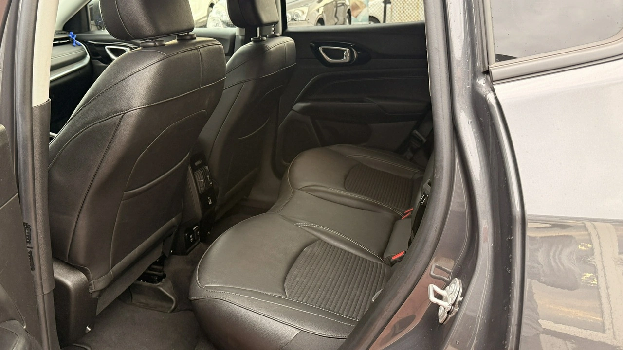 Jeep Compass - Zdjęcie 14