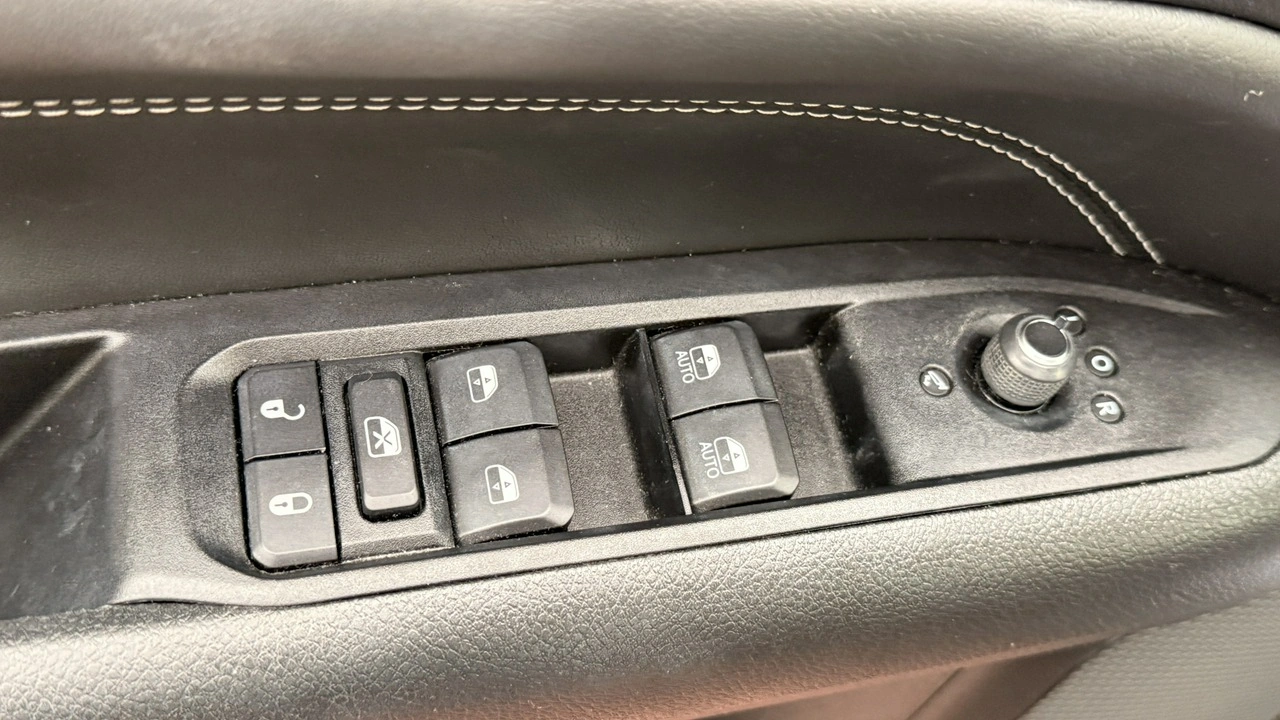 Jeep Compass - Zdjęcie 17