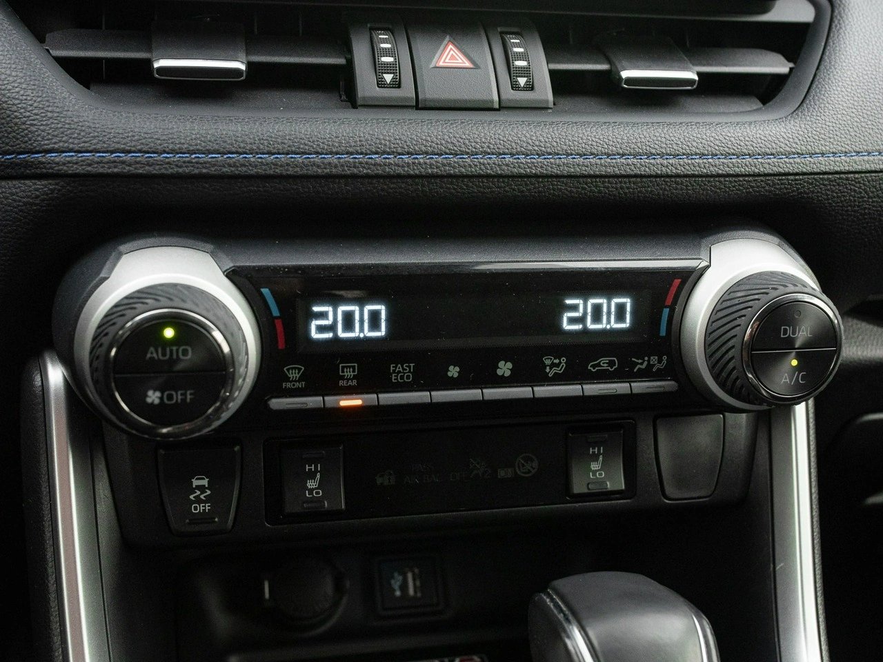 Toyota RAV-4 - Zdjęcie 16