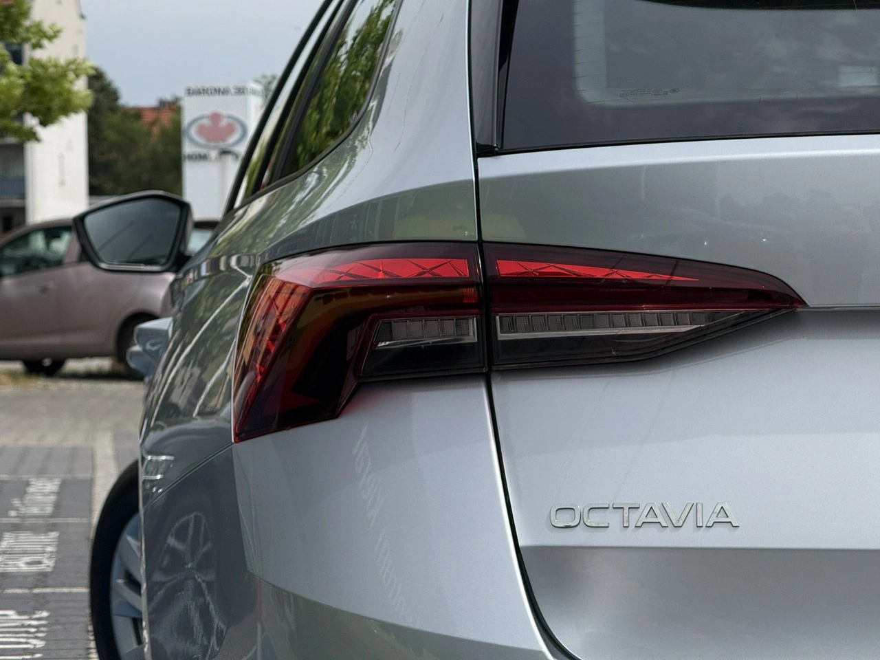 Skoda Octavia - Zdjęcie 9