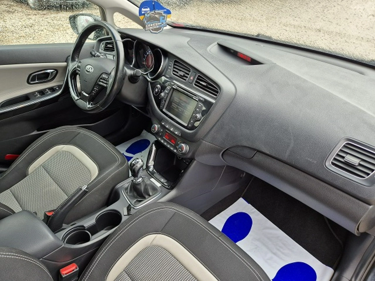 Kia Ceed - Zdjęcie 18