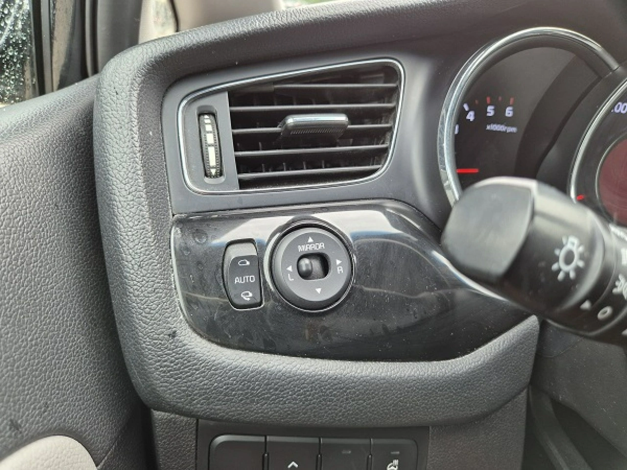 Kia Ceed - Zdjęcie 27