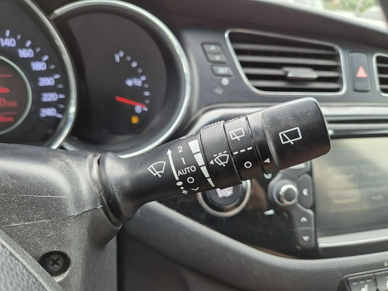 Kia Ceed - Zdjęcie 33