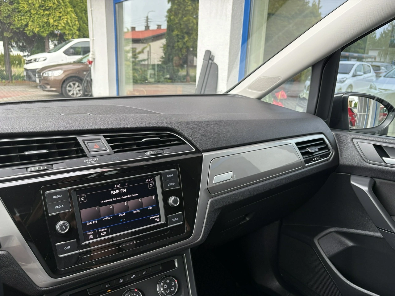 Volkswagen Touran - Zdjęcie 13