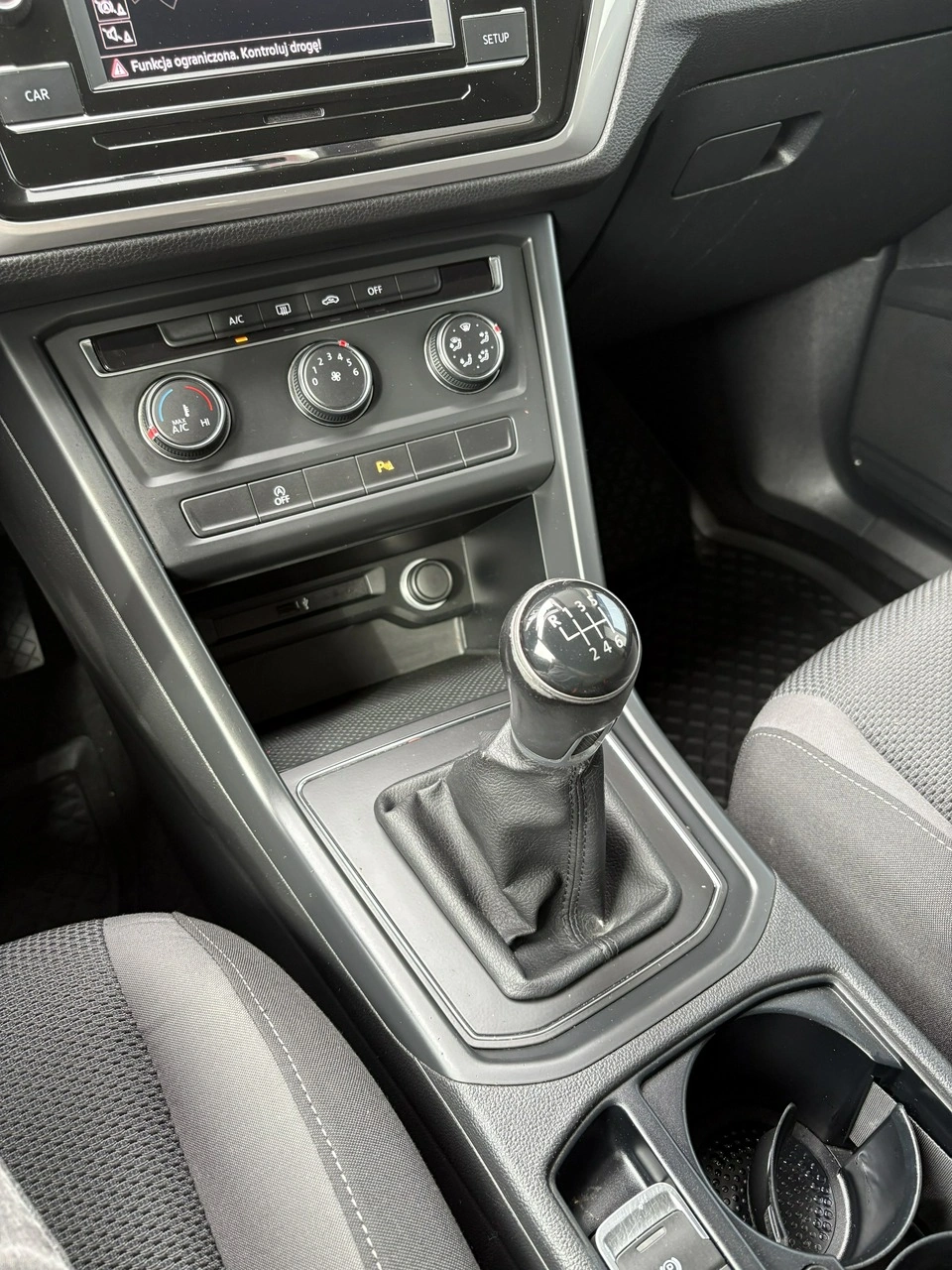 Volkswagen Touran - Zdjęcie 21
