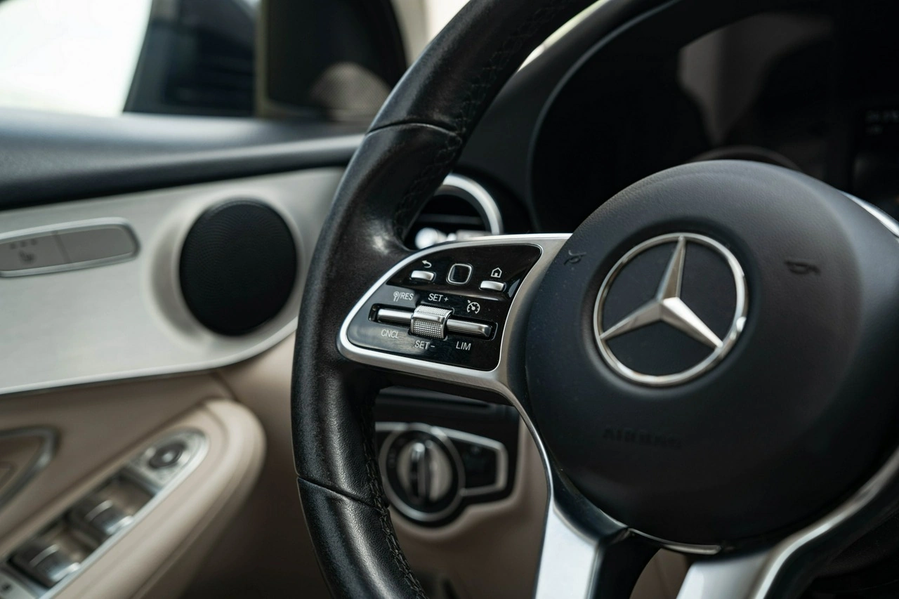 Mercedes GLC 220 - Zdjęcie 17