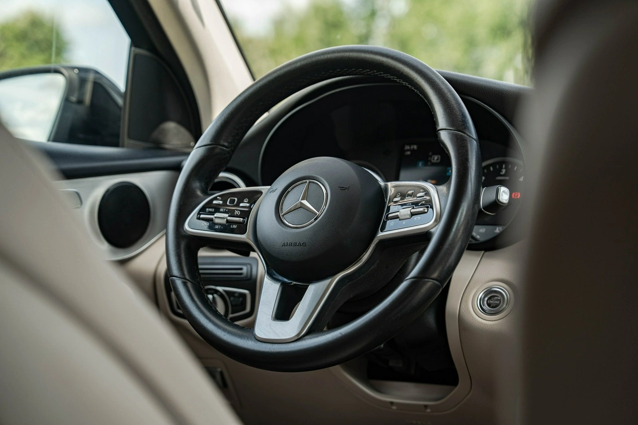 Mercedes GLC 220 - Zdjęcie 18