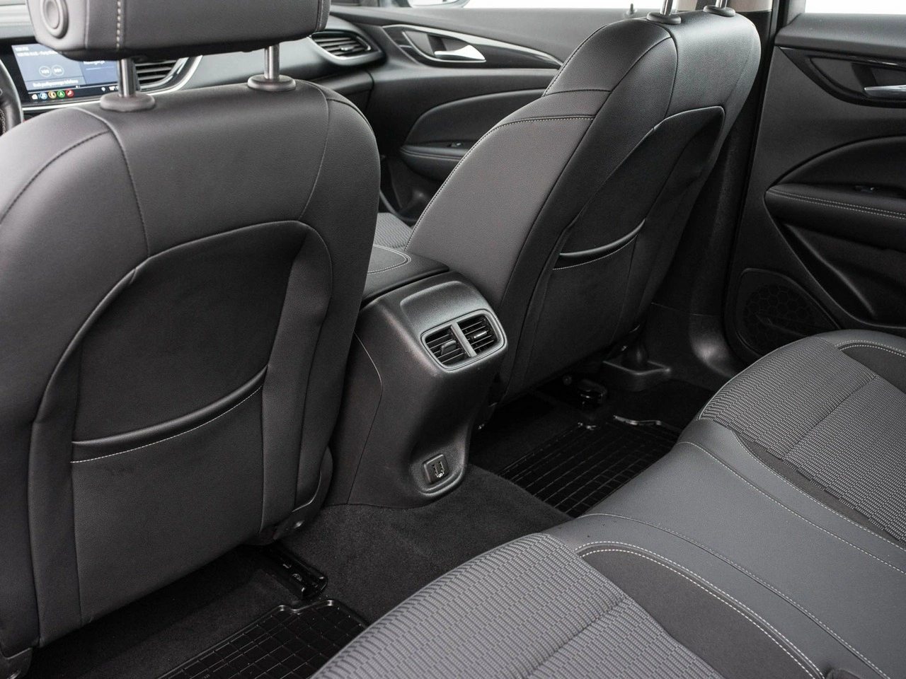 Opel Insignia - Zdjęcie 24