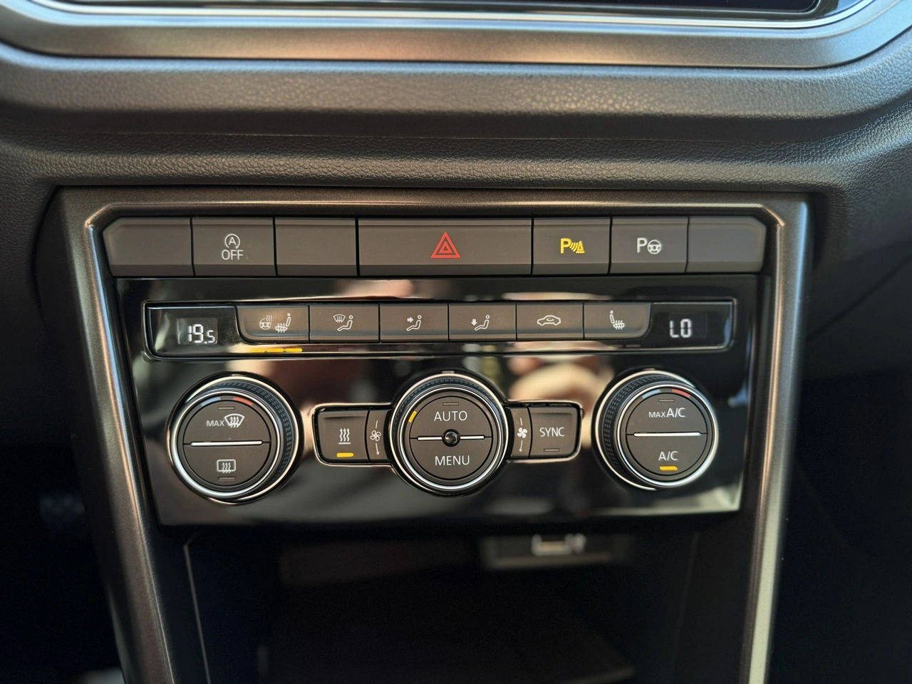 Volkswagen T-Roc - Zdjęcie 31